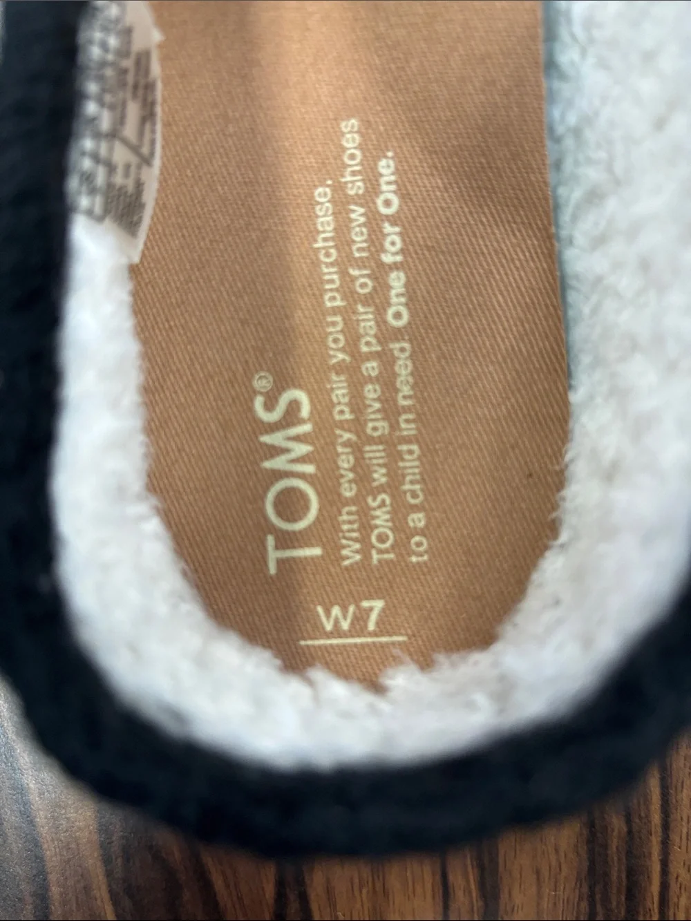 Toms - Womens Alpargata Sheerling Shoes, size 7 US womens, color black.